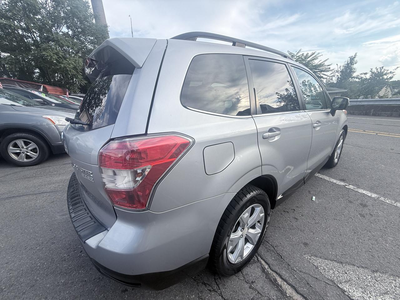 Subaru Forester 4dr Auto 2.5i Touring PZEV 2014