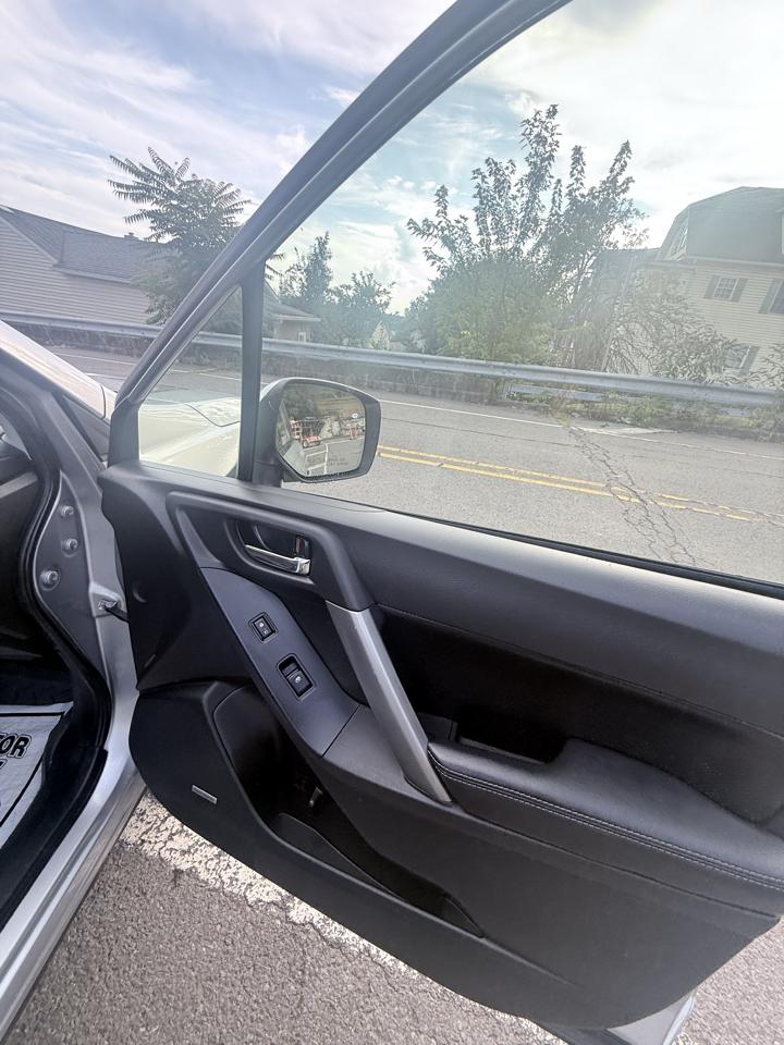 Subaru Forester 4dr Auto 2.5i Touring PZEV 2014