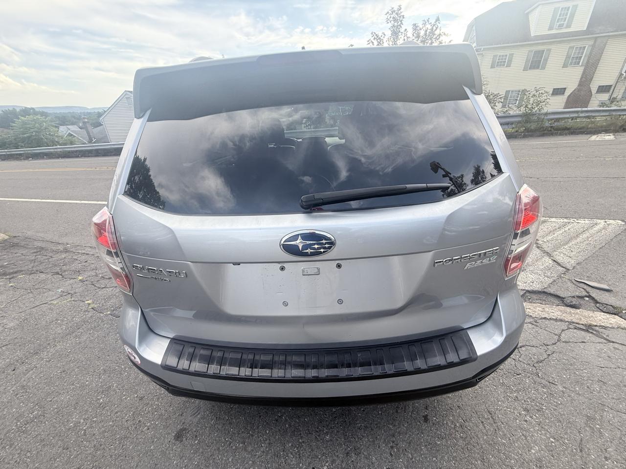 Subaru Forester 4dr Auto 2.5i Touring PZEV 2014