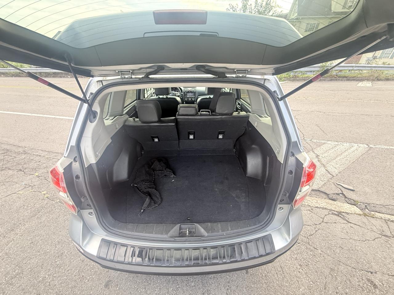 Subaru Forester 4dr Auto 2.5i Touring PZEV 2014