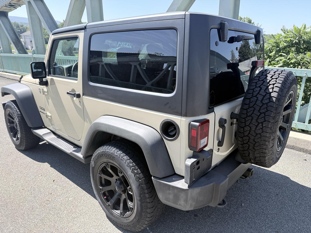Jeep Wrangler 4WD 2dr Sport 2011