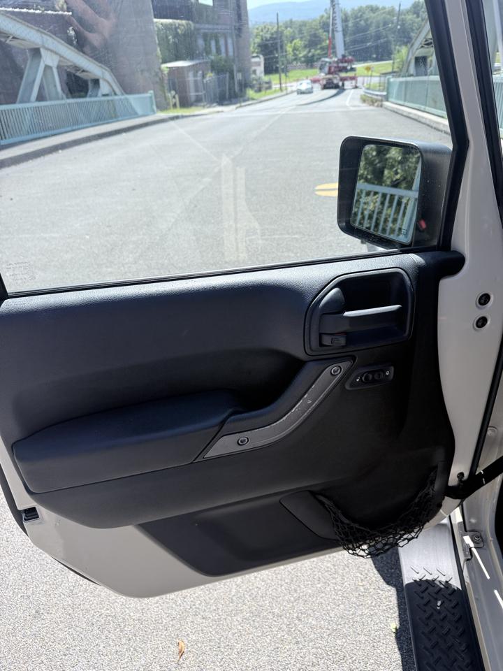 Jeep Wrangler 4WD 2dr Sport 2011