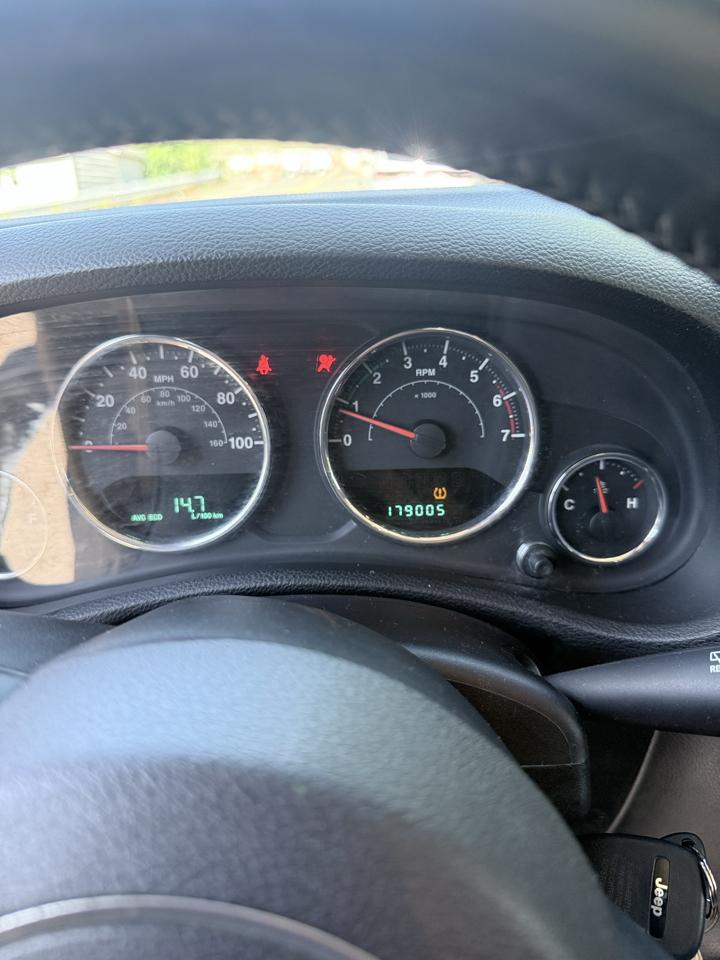 Jeep Wrangler 4WD 2dr Sport 2011