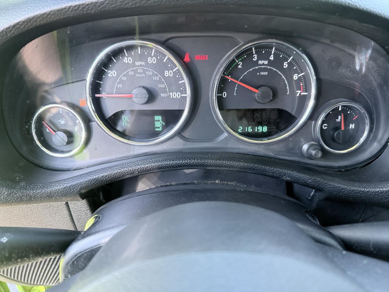 Jeep Wrangler Unlimited 4WD 4dr Sahara 2013