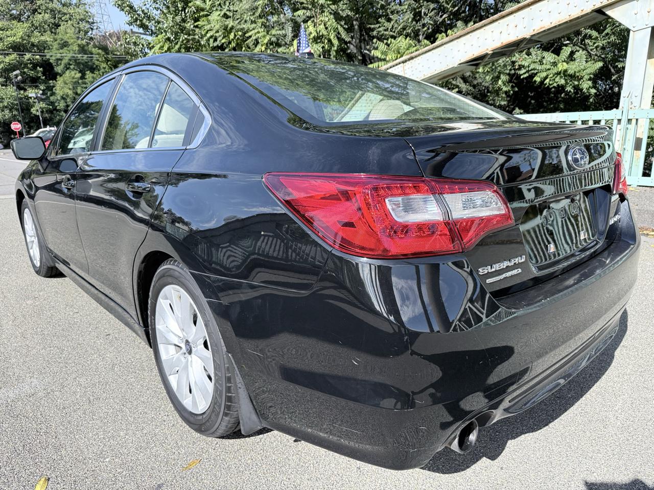 Subaru Legacy 4dr Sdn 2.5i Premium 2015
