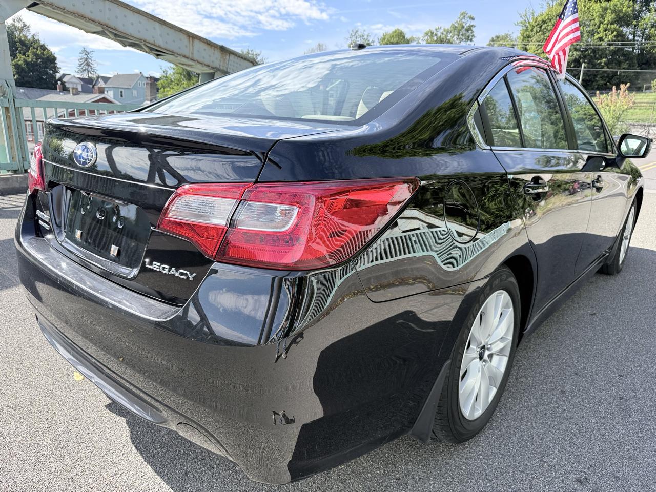 Subaru Legacy 4dr Sdn 2.5i Premium 2015