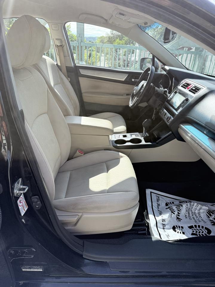 Subaru Legacy 4dr Sdn 2.5i Premium 2015