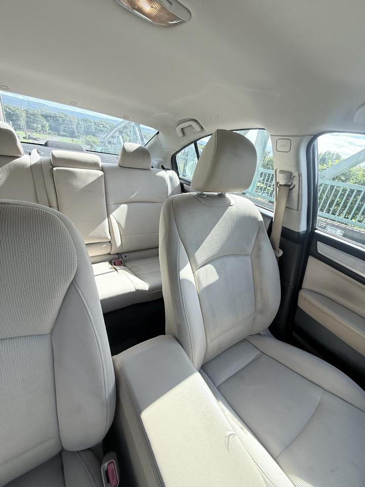 Subaru Legacy 4dr Sdn 2.5i Premium 2015