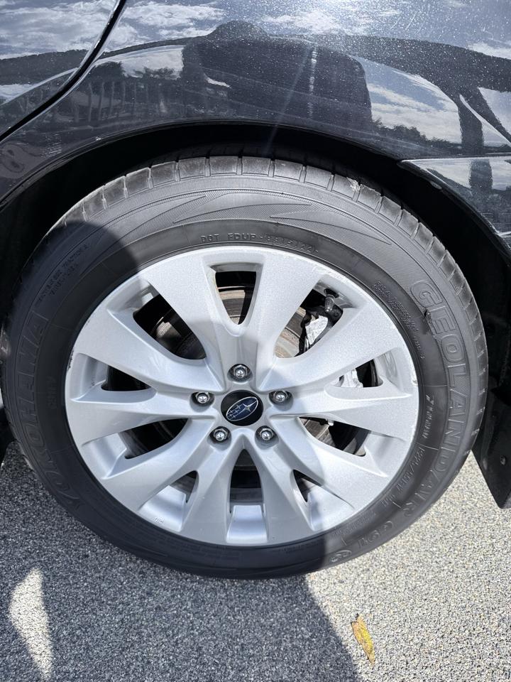 Subaru Legacy 4dr Sdn 2.5i Premium 2015