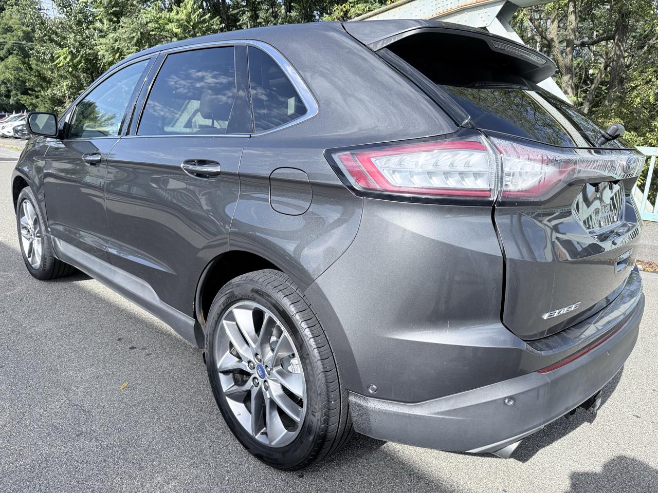 Ford Edge 4dr Titanium AWD 2016