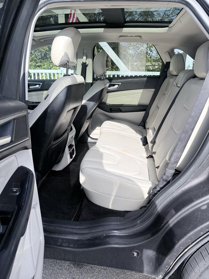 Ford Edge 4dr Titanium AWD 2016