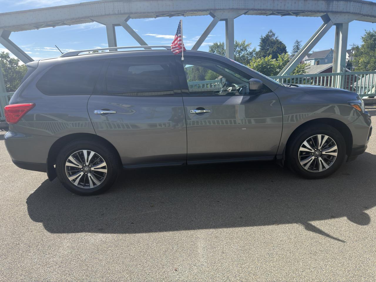 Nissan Pathfinder 4x4 S 2017