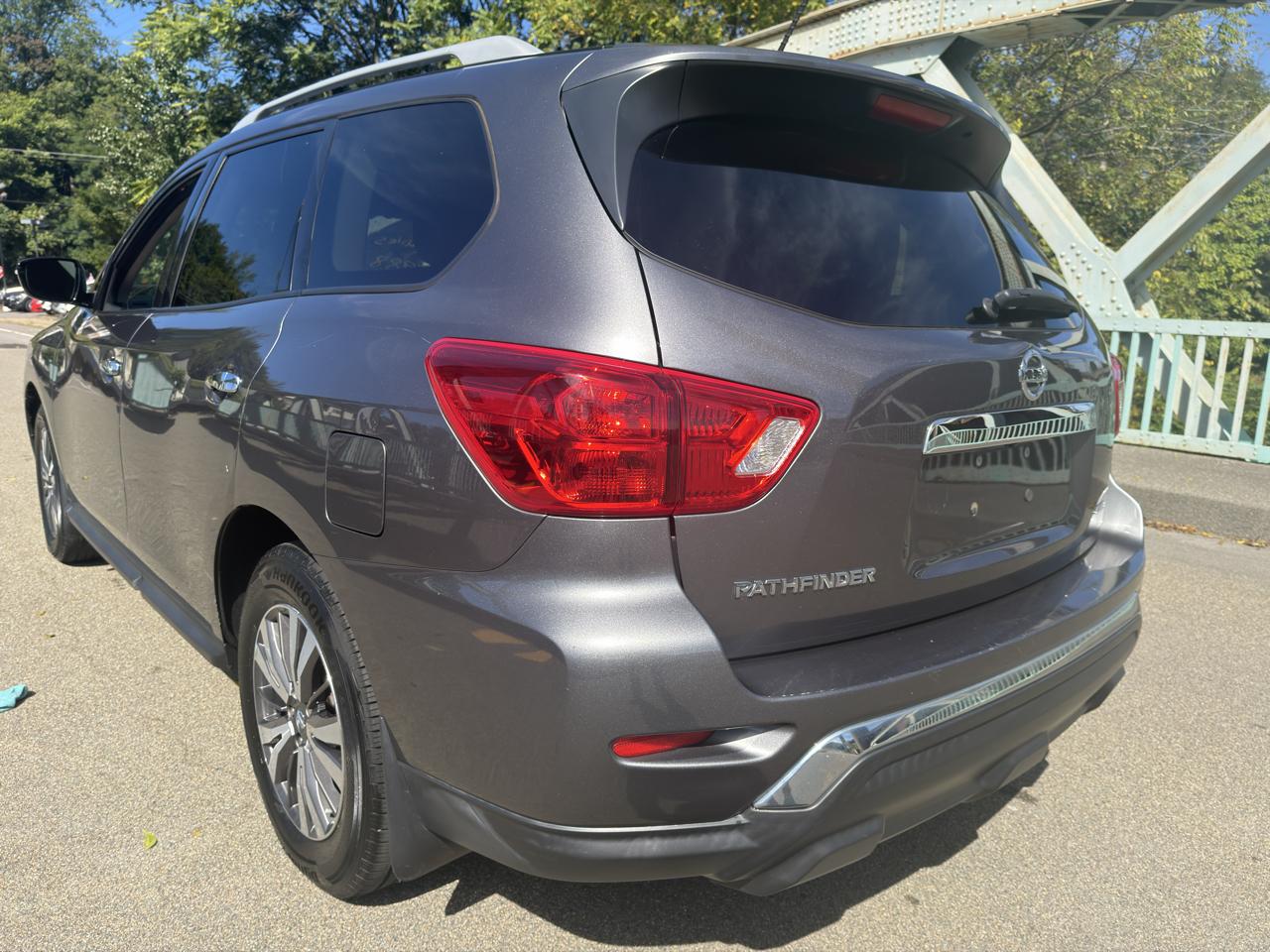 Nissan Pathfinder 4x4 S 2017