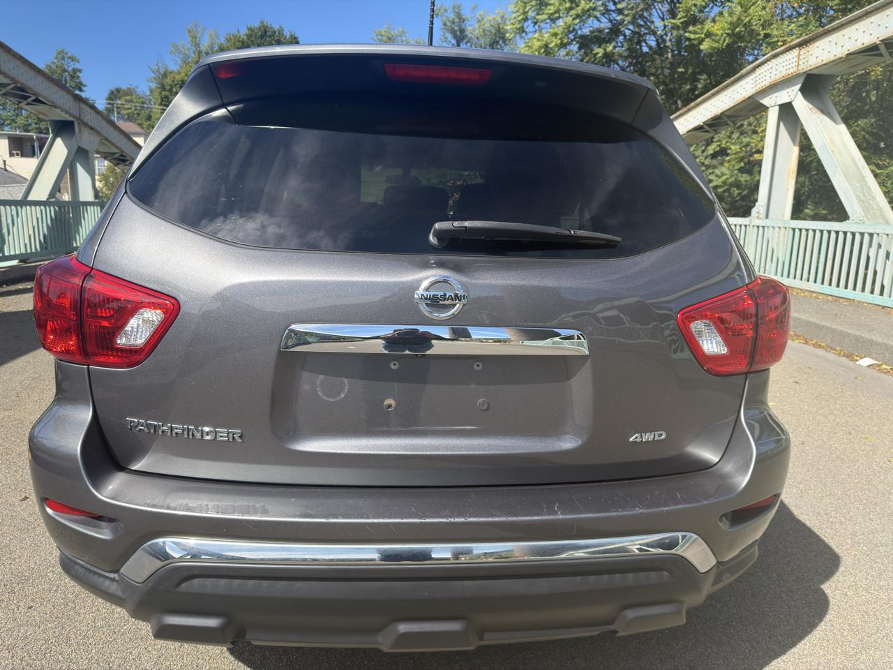 Nissan Pathfinder 4x4 S 2017