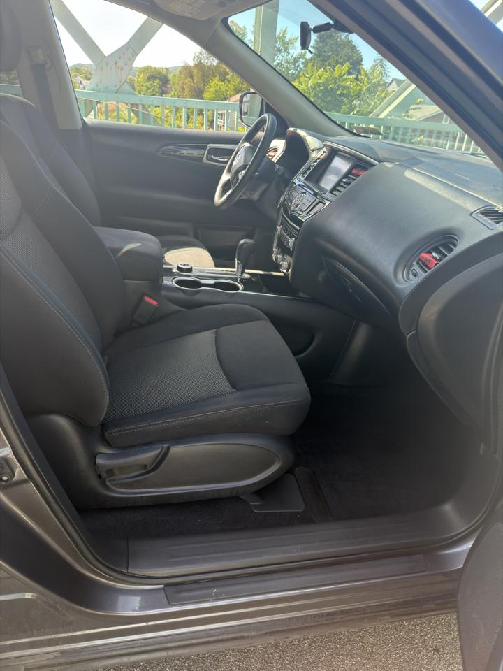Nissan Pathfinder 4x4 S 2017