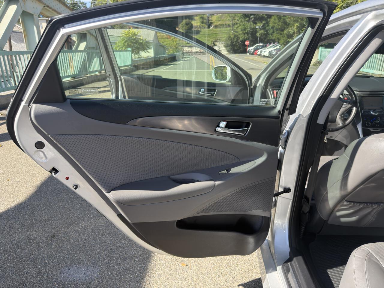 Hyundai Sonata Hybrid 4dr Sdn Limited 2015