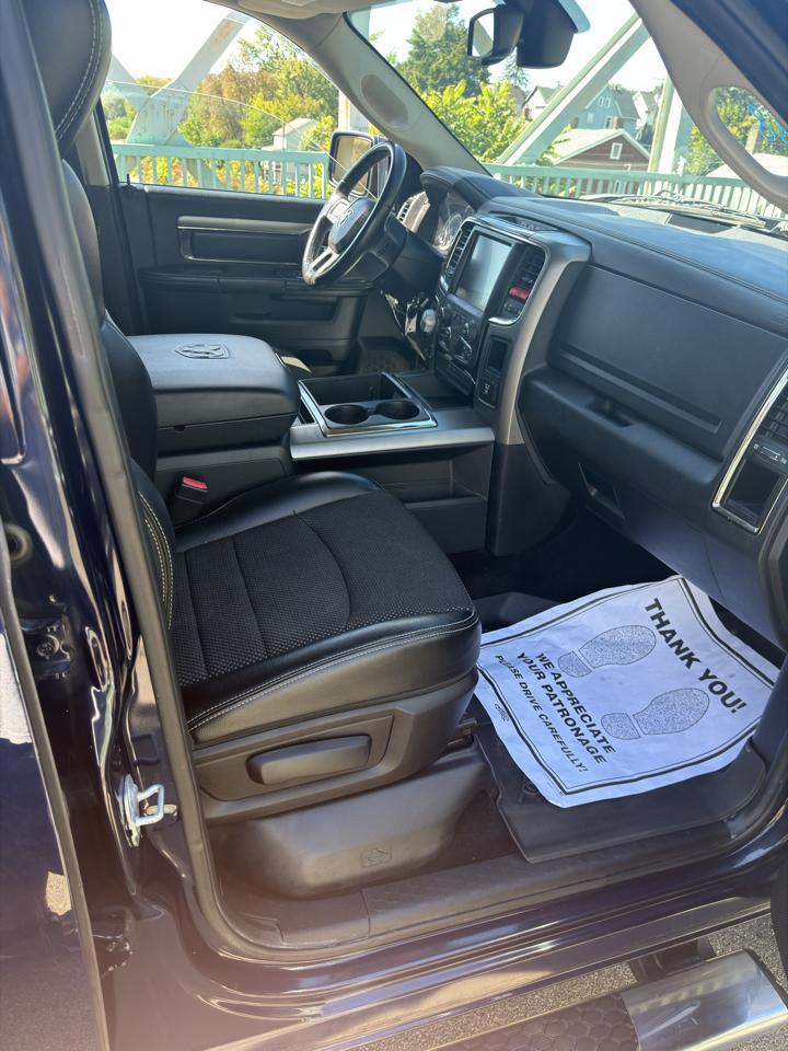 RAM 1500 4WD Crew Cab 140.5" Sport 2013