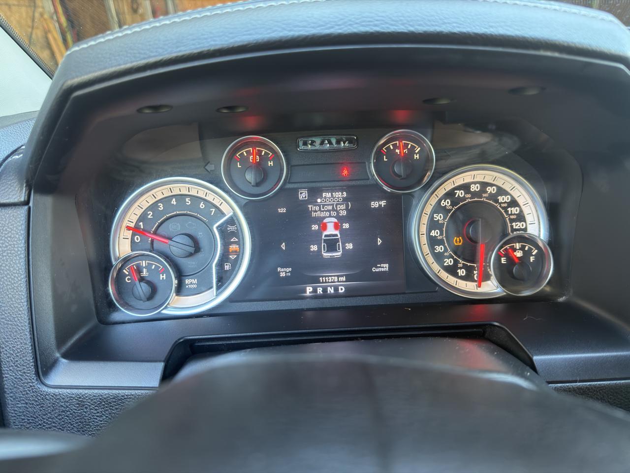 RAM 1500 4WD Crew Cab 140.5" Sport 2013