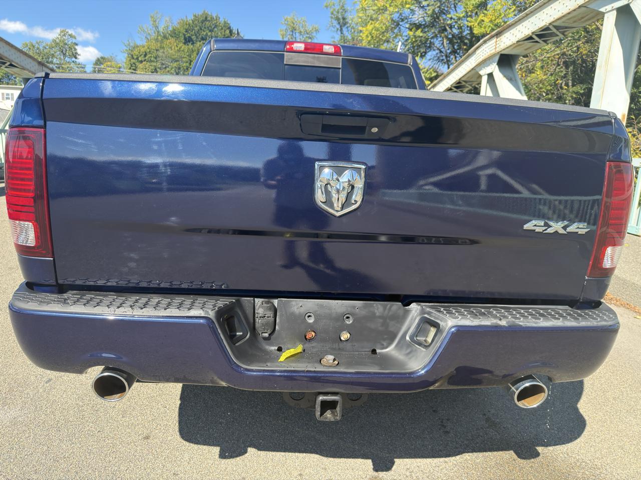RAM 1500 Express 4x4 Quad Cab 6'4" Box 2018