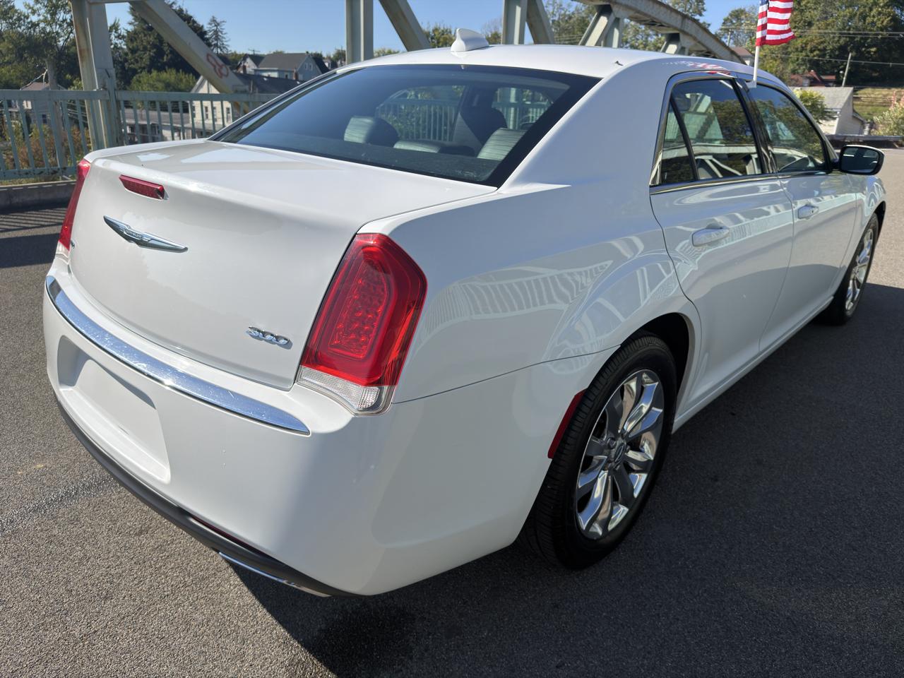 Chrysler 300 4dr Sdn Limited AWD 2015