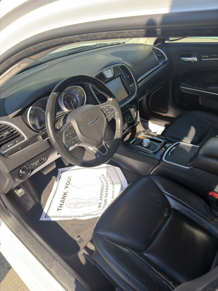 Chrysler 300 4dr Sdn Limited AWD 2015