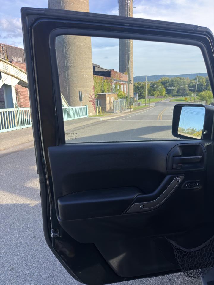 Jeep Wrangler 4WD 2dr Sport 2015