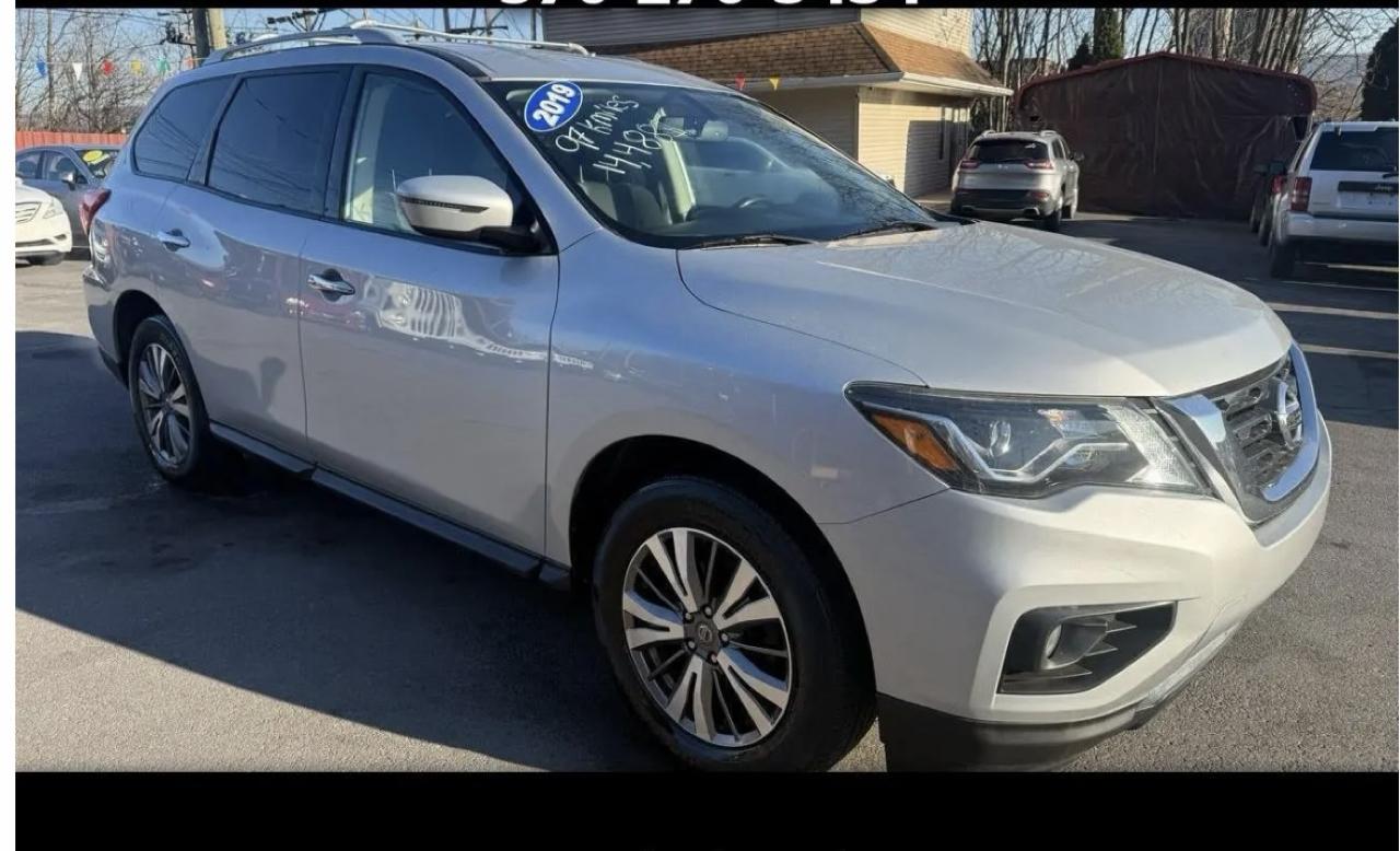 Nissan Pathfinder 4x4 SV 2019