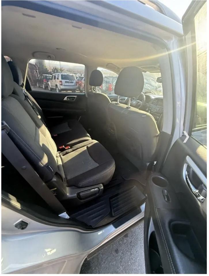 Nissan Pathfinder 4x4 SV 2019