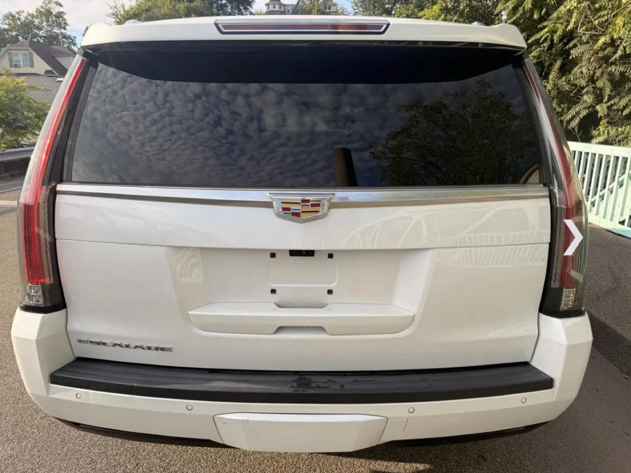 Cadillac Escalade 4WD 4dr Luxury 2019
