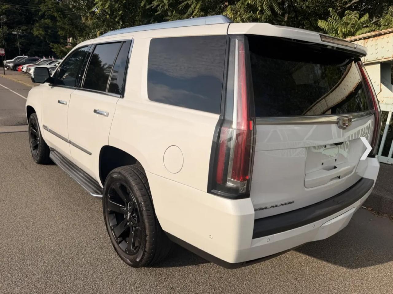 Cadillac Escalade 4WD 4dr Luxury 2019