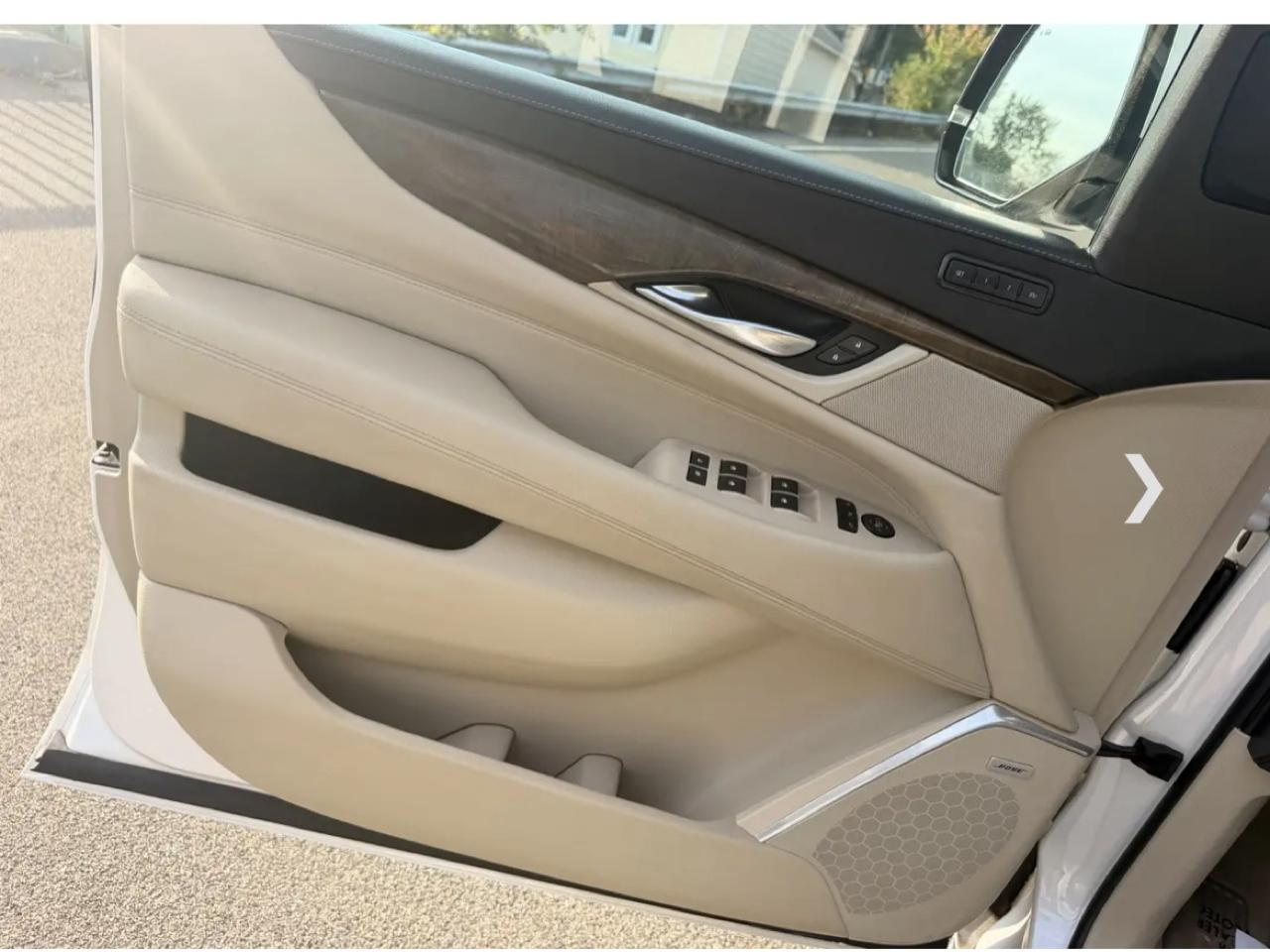 Cadillac Escalade 4WD 4dr Luxury 2019