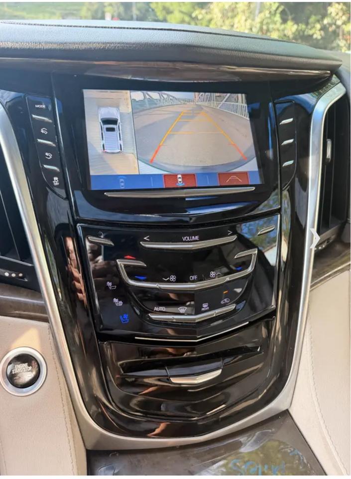 Cadillac Escalade 4WD 4dr Luxury 2019