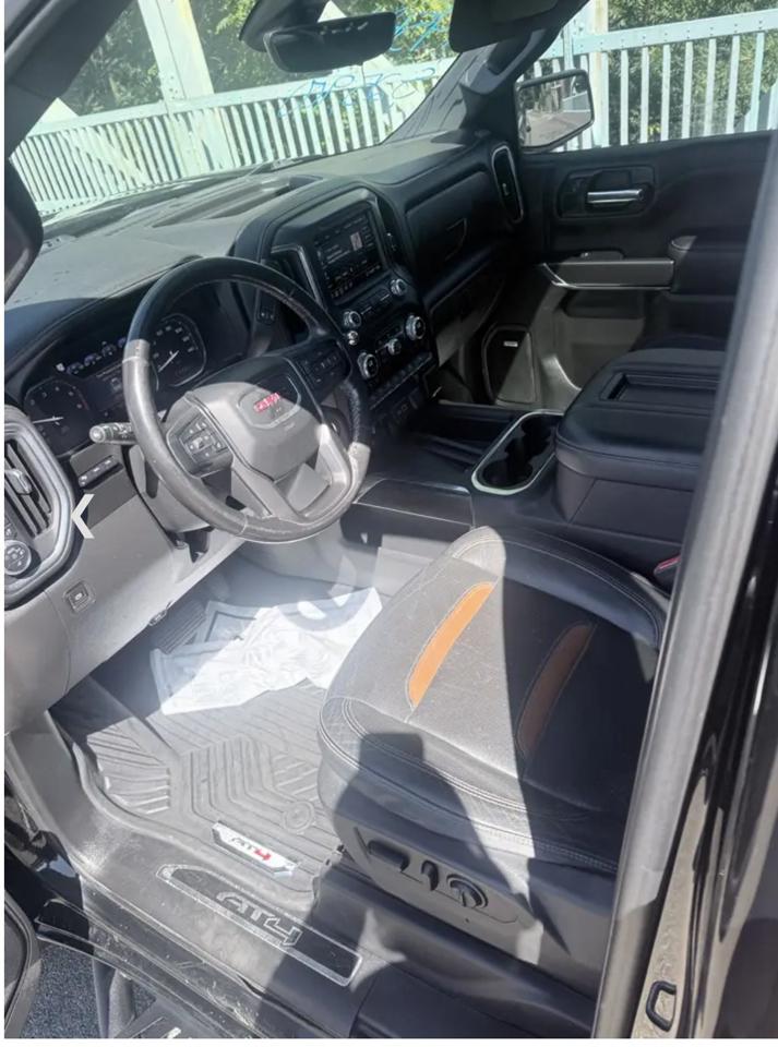 GMC Sierra 1500 4WD Crew Cab 147" AT4 2020