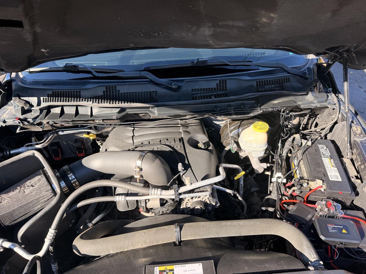 RAM 1500 4WD Crew Cab 140.5" Express *Ltd Avail* 2017
