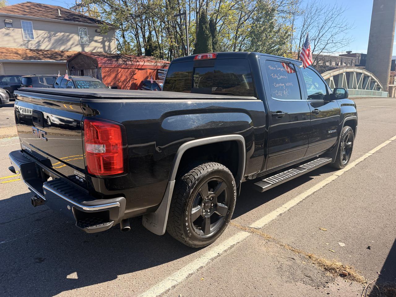 GMC Sierra 1500 4WD Crew Cab 143.5" SLE 2017