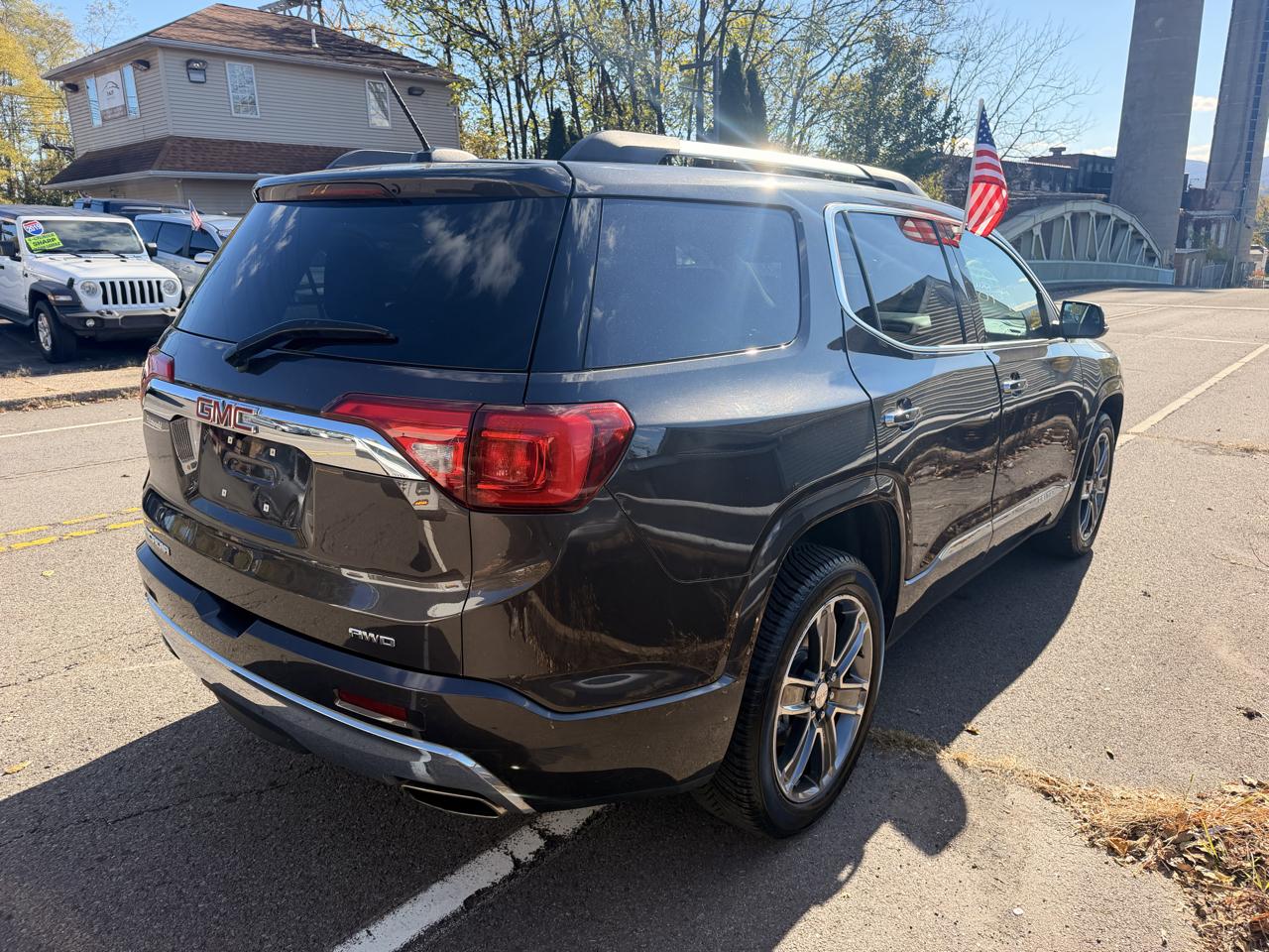 GMC Acadia AWD 4dr Denali 2017