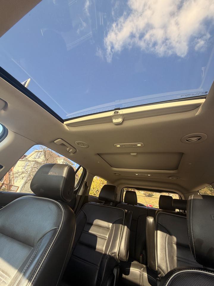 GMC Acadia AWD 4dr Denali 2017
