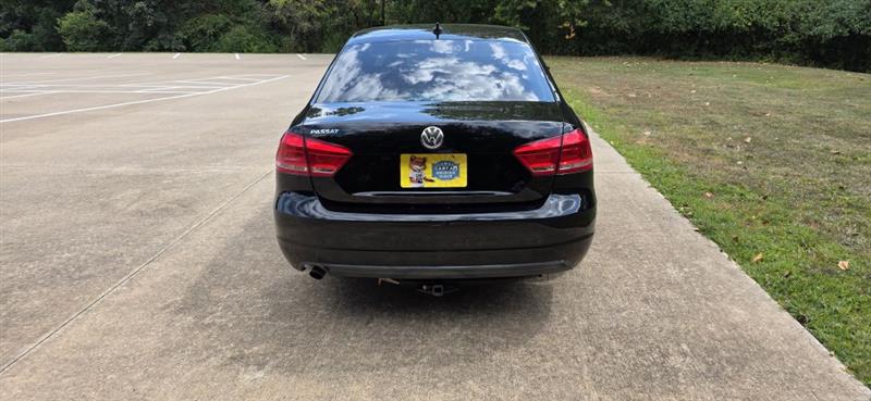 Volkswagen Passat 2.5L S 2014 Volkswagen Passat 2.5L S 2014