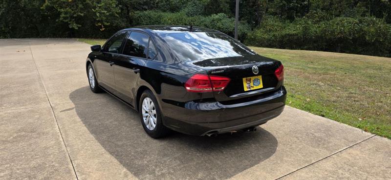 Volkswagen Passat 2.5L S 2014 Volkswagen Passat 2.5L S 2014