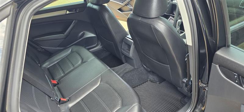 Volkswagen Passat 2.5L S 2014 Volkswagen Passat 2.5L S 2014