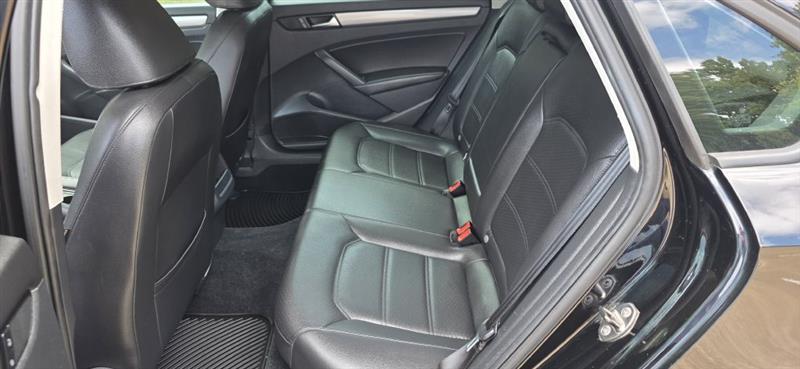 Volkswagen Passat 2.5L S 2014 Volkswagen Passat 2.5L S 2014