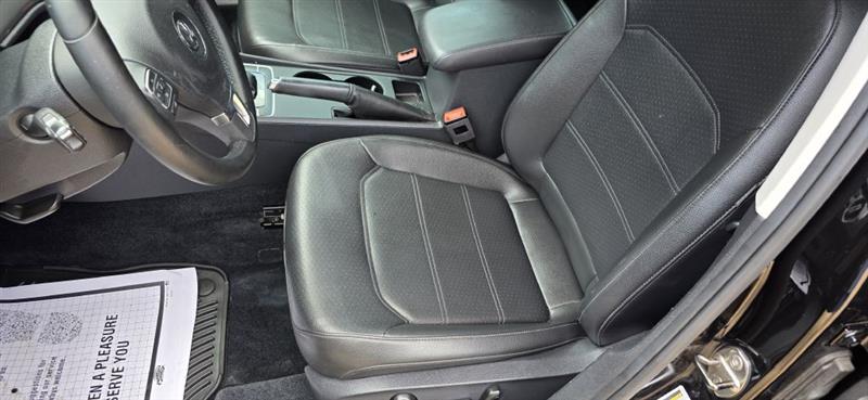 Volkswagen Passat 2.5L S 2014 Volkswagen Passat 2.5L S 2014