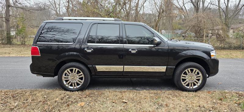 Lincoln Navigator 4WD 2010