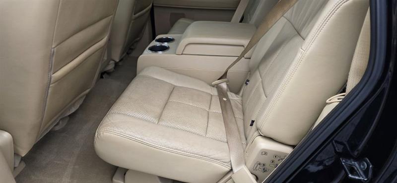 Lincoln Navigator 4WD 2010