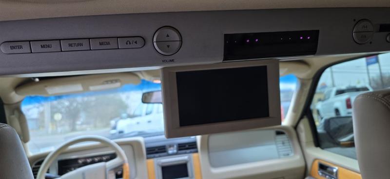 Lincoln Navigator 4WD 2010