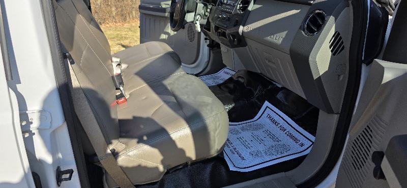 Ford F-350 SD XL Crew Cab 2WD 2008