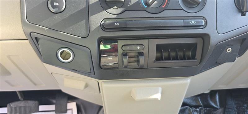 Ford F-350 SD XL Crew Cab 2WD 2008