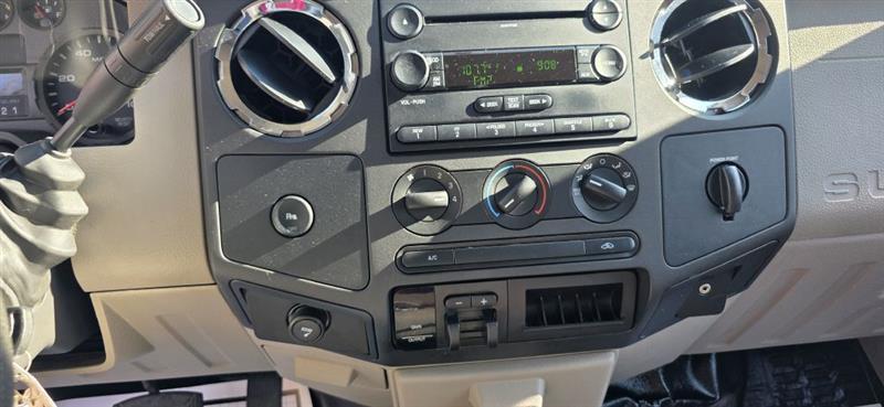 Ford F-350 SD XL Crew Cab 2WD 2008