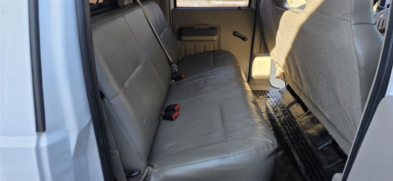 Ford F-350 SD XL Crew Cab 2WD 2008