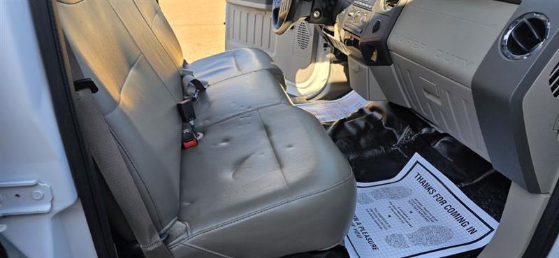 Ford F-350 SD XL Crew Cab 2WD 2008